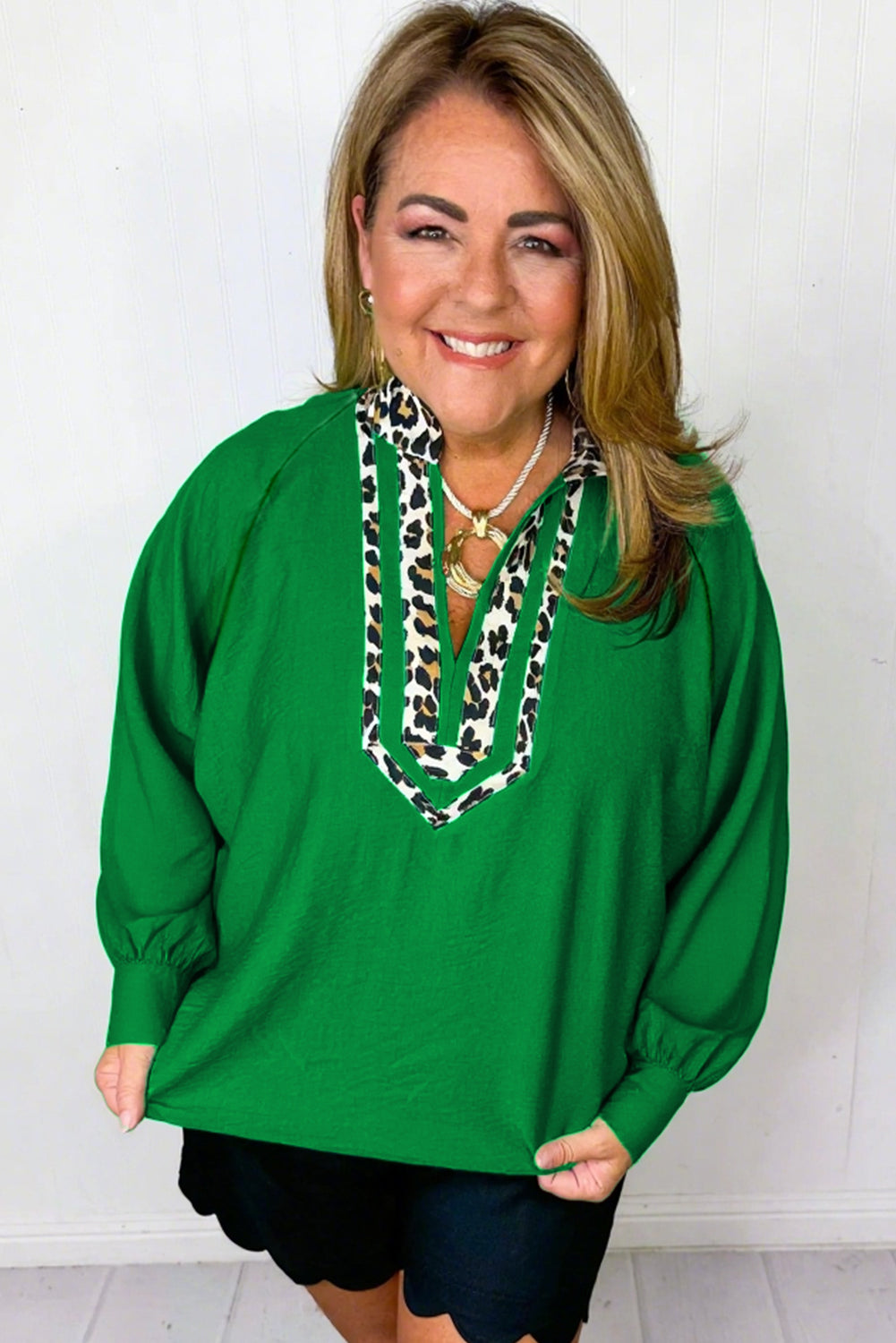 Green Plus Size Contrast Leopard Trim Split Neck Puff Sleeve Blouse-Plus Size/Plus Size Tops/Plus Size Blouses & Shirts-[Adult]-[Female]-2022 Online Blue Zone Planet