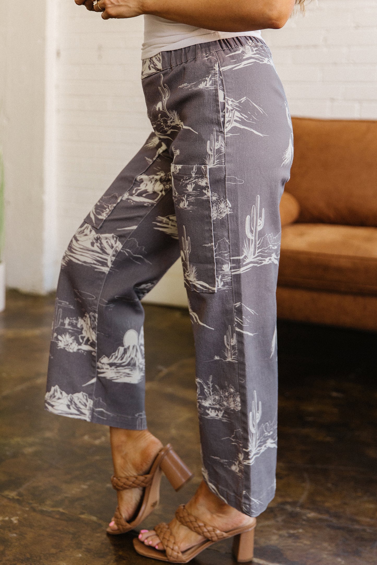 Gray Wild West Riding Vintage Printed Shift Jeans-Bottoms/Jeans-[Adult]-[Female]-2022 Online Blue Zone Planet