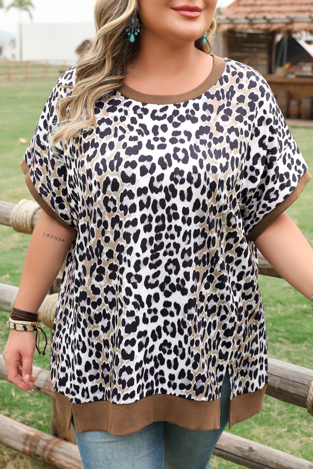 Khaki Leopard Contrast Trim Short Sleeve Loose Plus Size Top-Plus Size/Plus Size Tops/Plus Size Tops & Tees-[Adult]-[Female]-2022 Online Blue Zone Planet