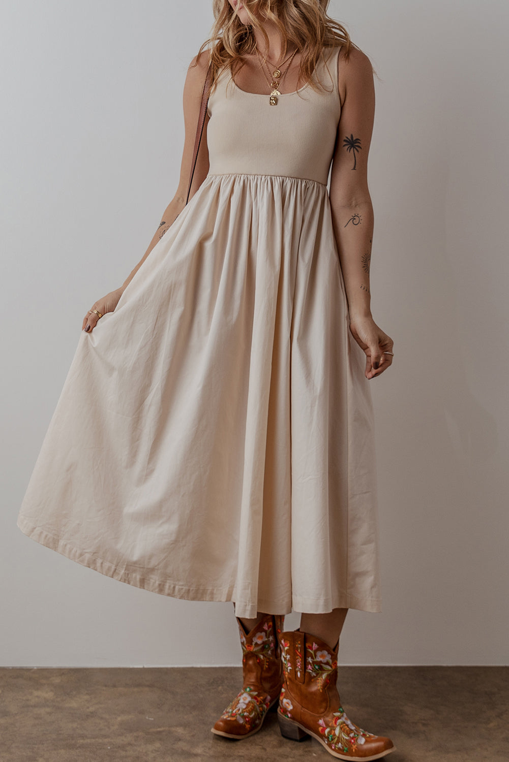 Beige Scoop Neck Ribbed Bodice Pleated Sleeveless Long Dress Beige / L / 100%Cotton
