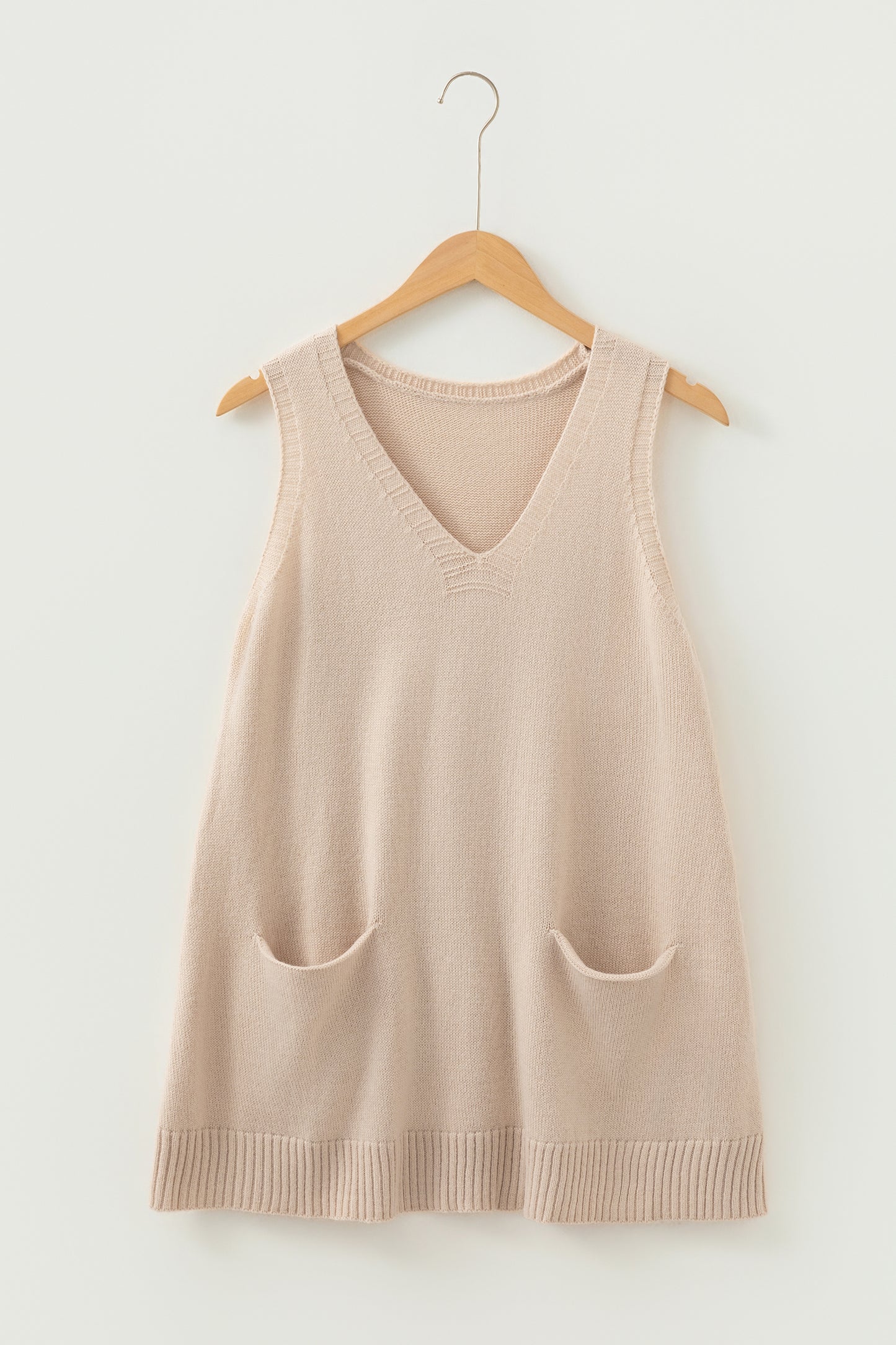 Delicacy Ribbed Deep V Neckline Front Pocketed Loose Tunic Sweater Vest