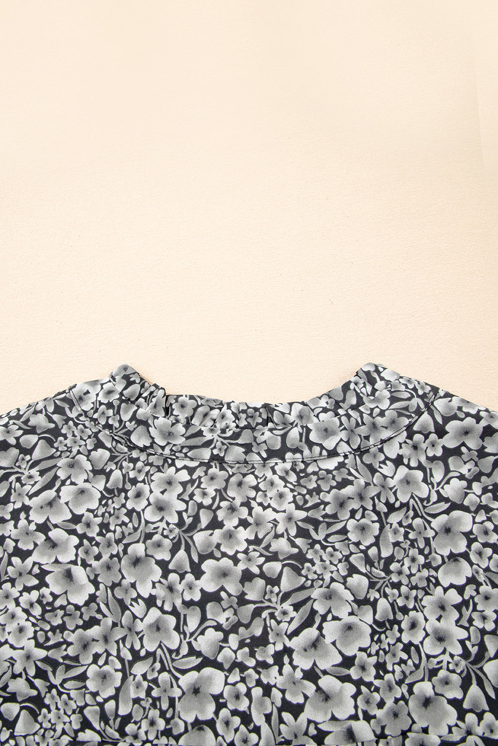 Black Rose Floral Print Ruffle Sleeve Plus Size Shift Top-Plus Size/Plus Size Tops/Plus Size Blouses & Shirts-[Adult]-[Female]-2022 Online Blue Zone Planet