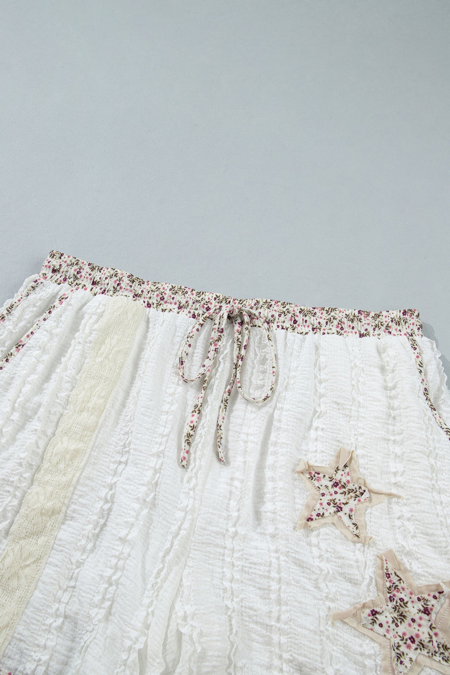 White Textured Lace Detail Floral Star Patch Drawstring Casual Shorts-Bottoms/Casual Shorts-[Adult]-[Female]-2022 Online Blue Zone Planet