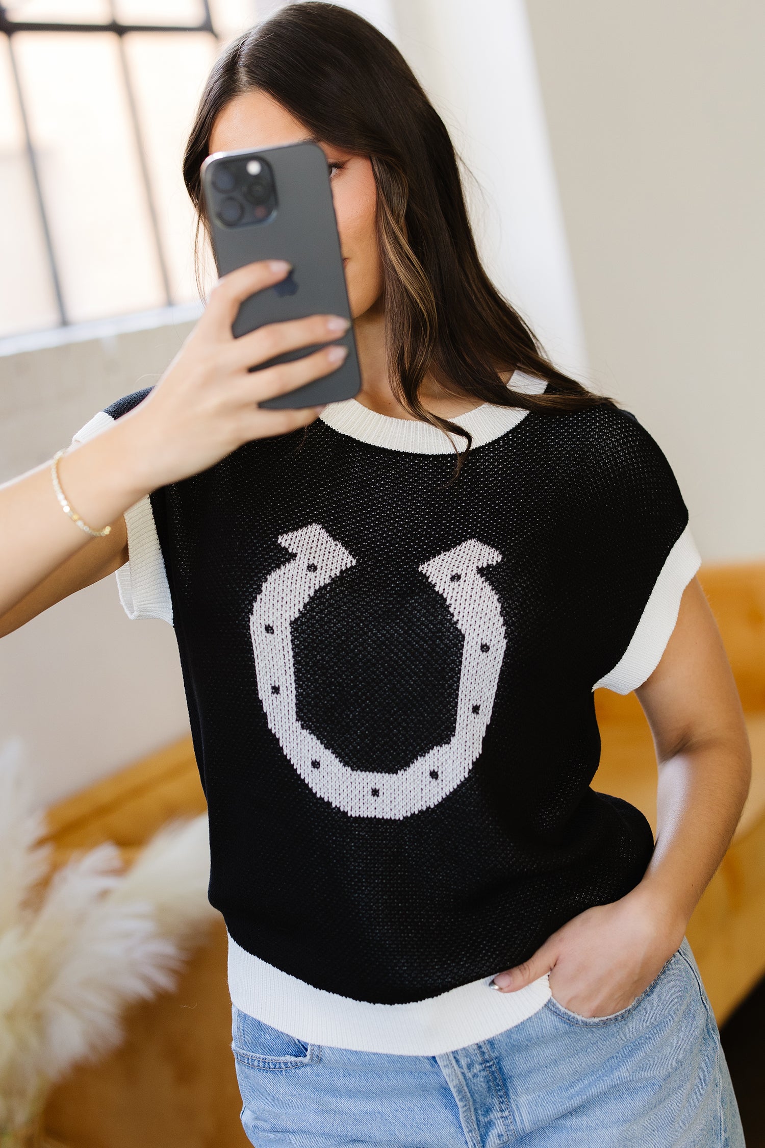 Black Horse Shoe Pattern Contrast Trim Short Sleeve Sweater-Sweaters & Cardigans/Short Sleeve Sweaters-[Adult]-[Female]-2022 Online Blue Zone Planet