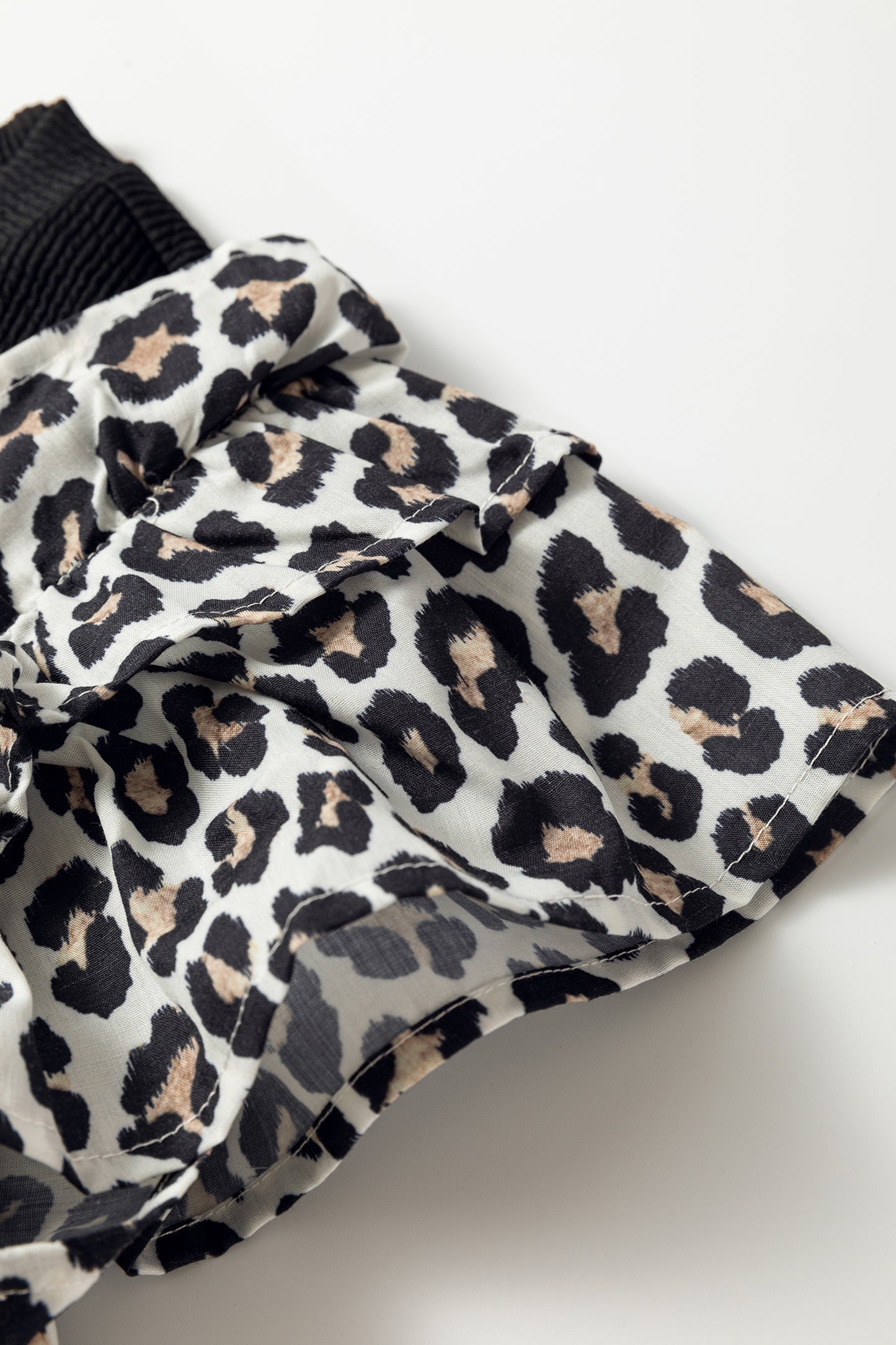 Black Contrast Leopard Ruffled Short Sleeve Ribbed Knit Top-Tops/Blouses & Shirts-[Adult]-[Female]-2022 Online Blue Zone Planet