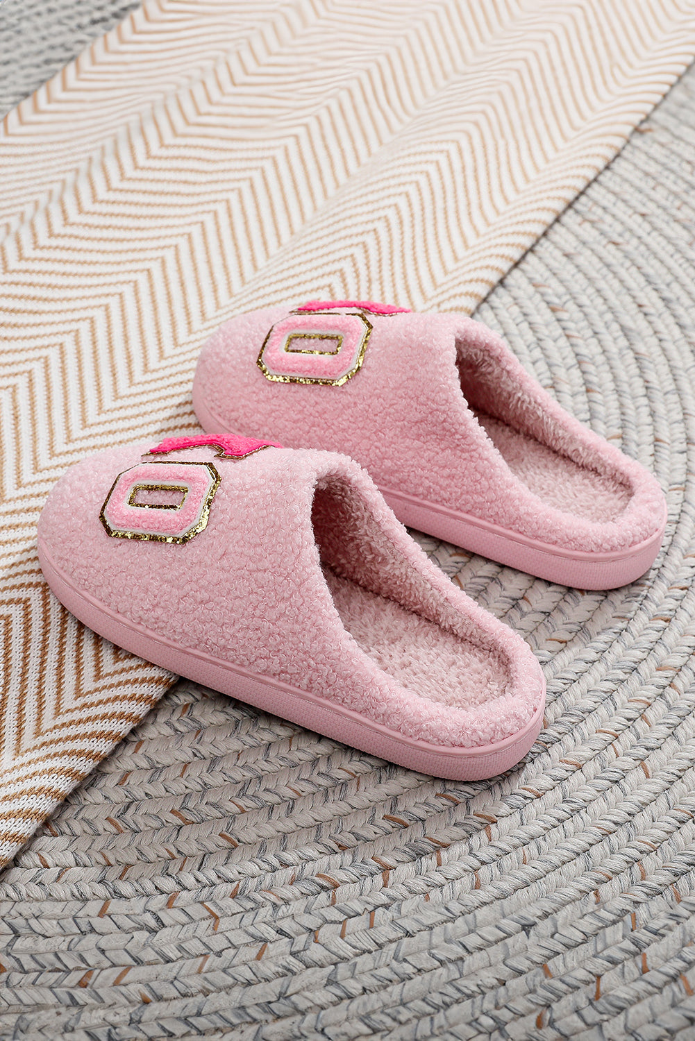 Pink Xoxo Letter Graphic Plush Winter Slippers-Slides Shoes + Flip Flops-[Adult]-[Female]-2022 Online Blue Zone Planet