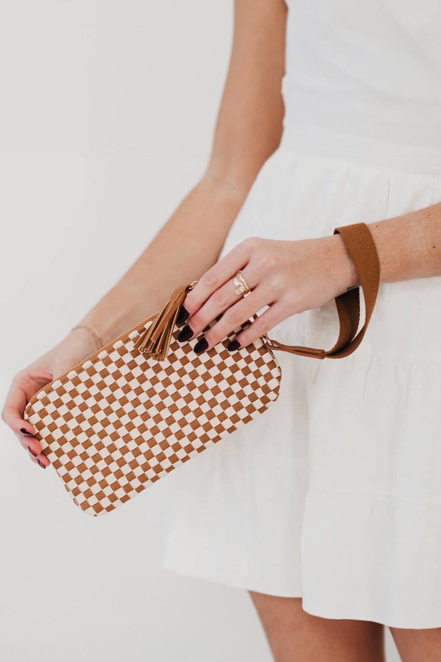 Color black Checkered  Woven Clutch Wristlet PU Leather Large Size Patterned Wallet