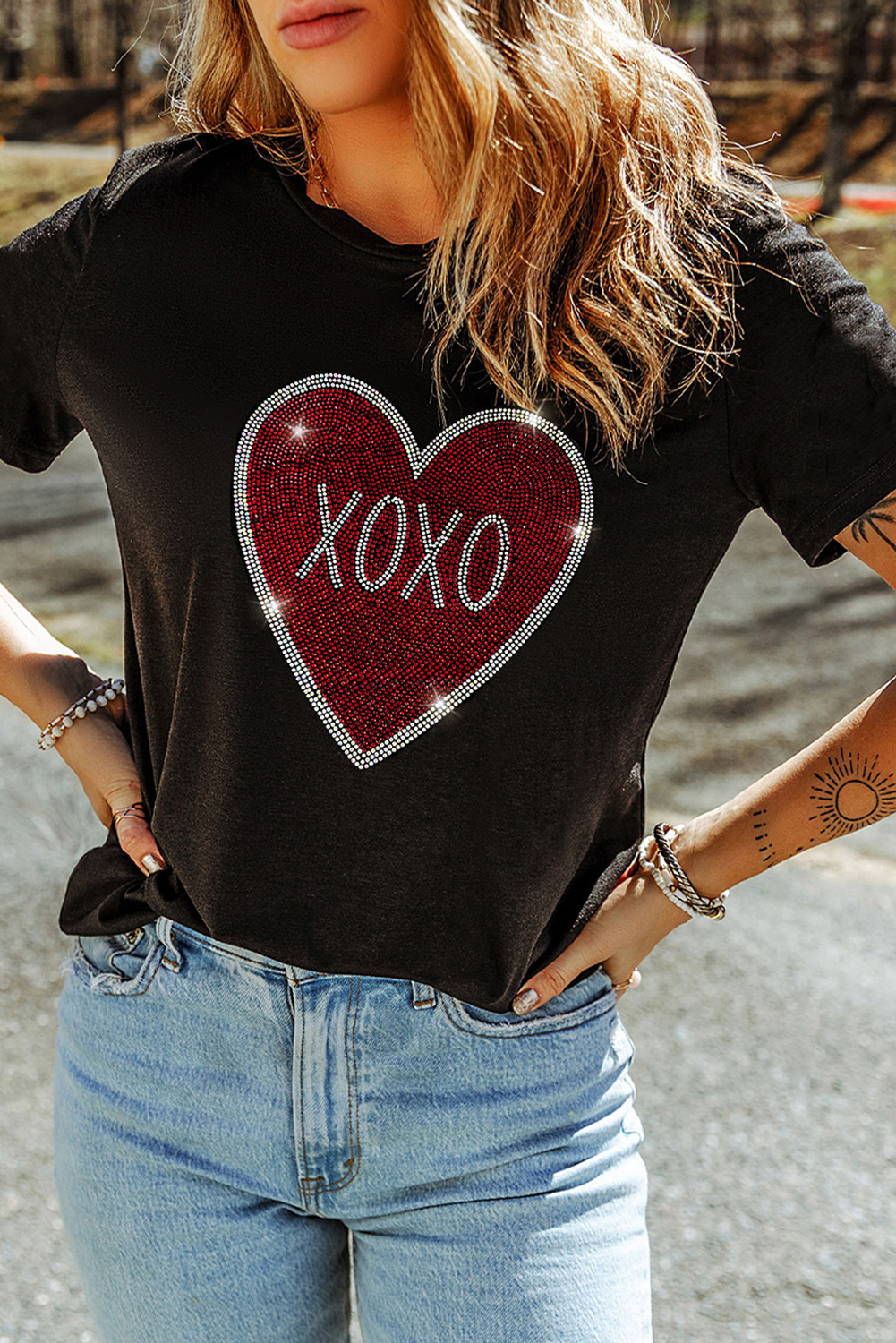 Black Rhinestone XOXO Heart Graphic Crewneck Tee-Graphic Tees-[Adult]-[Female]-2022 Online Blue Zone Planet