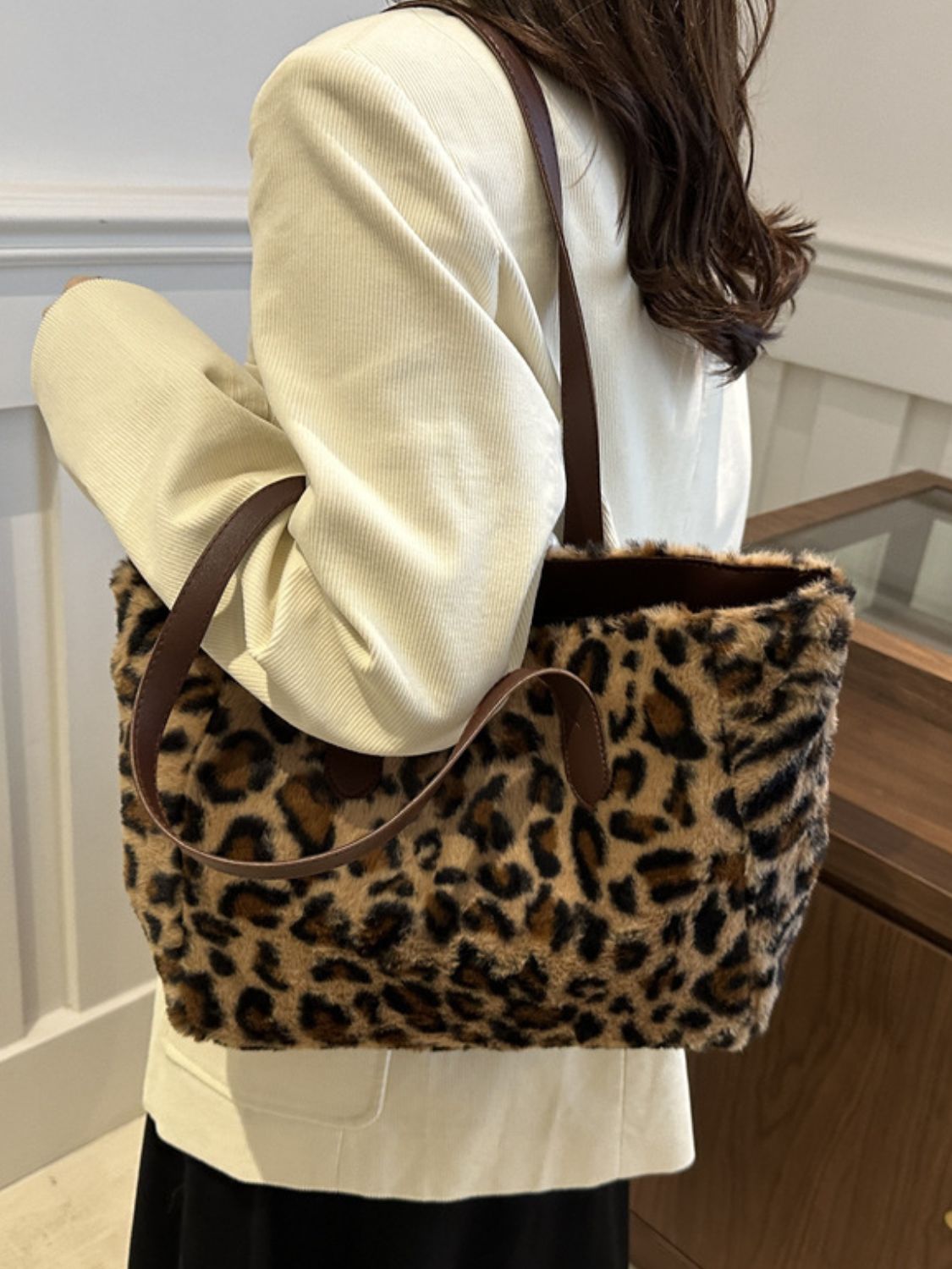 Blue Zone Planet | Leopard Fluff Tote Bag-Handbags-[Adult]-[Female]-2022 Online Blue Zone Planet