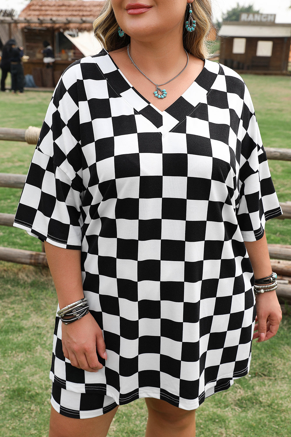 Black Checkered Pattern Tee And Shorts Plus Size Two Piece Set-Plus Size/Plus Size Loungewear-[Adult]-[Female]-2022 Online Blue Zone Planet
