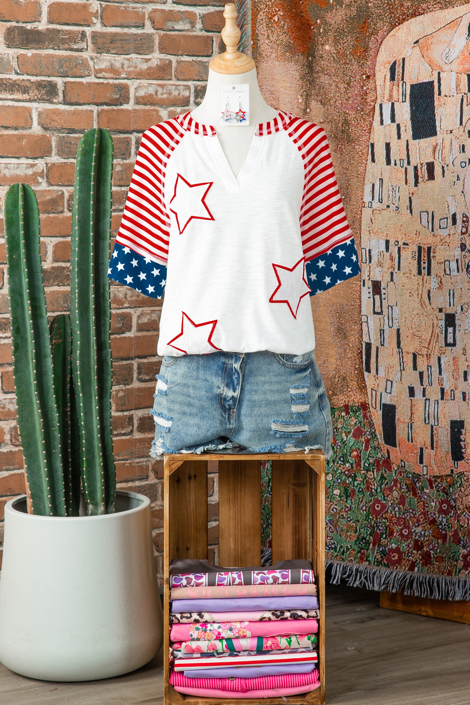 Fiery Red Star Detail Flag Inspired Short Sleeve Top-Tops/Tops & Tees-[Adult]-[Female]-2022 Online Blue Zone Planet