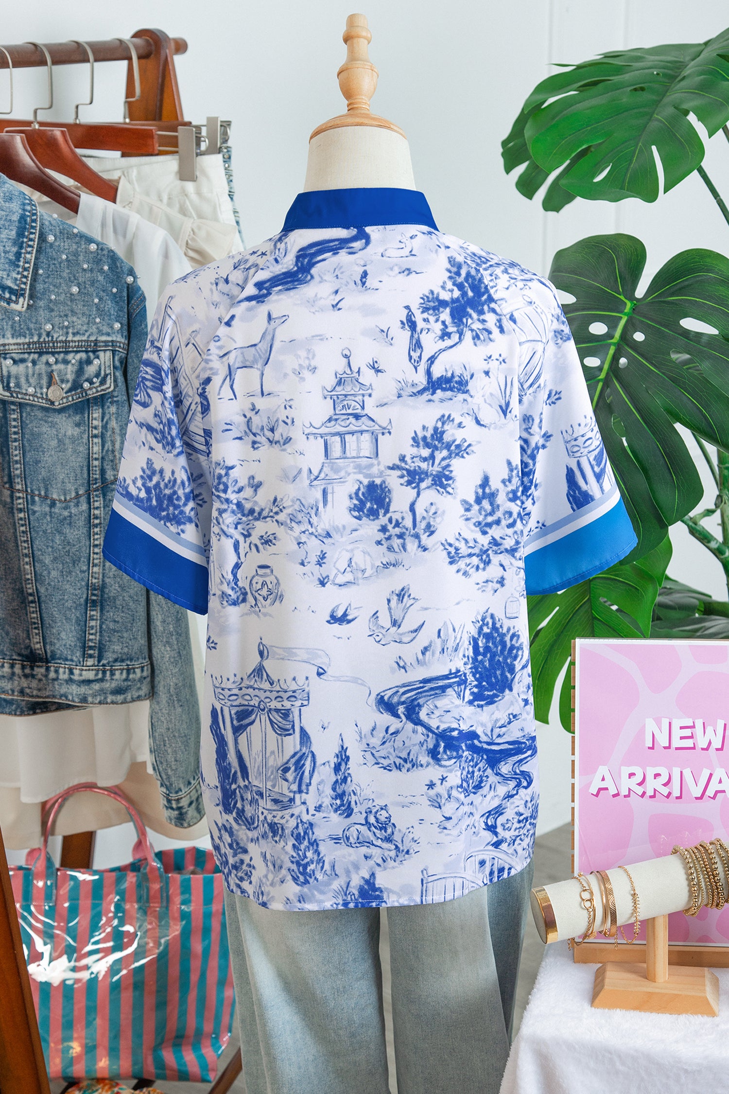 Blue Wild Animal Paradise Contrast V Neck Raglan Sleeve Blouse-Tops/Blouses & Shirts-[Adult]-[Female]-2022 Online Blue Zone Planet