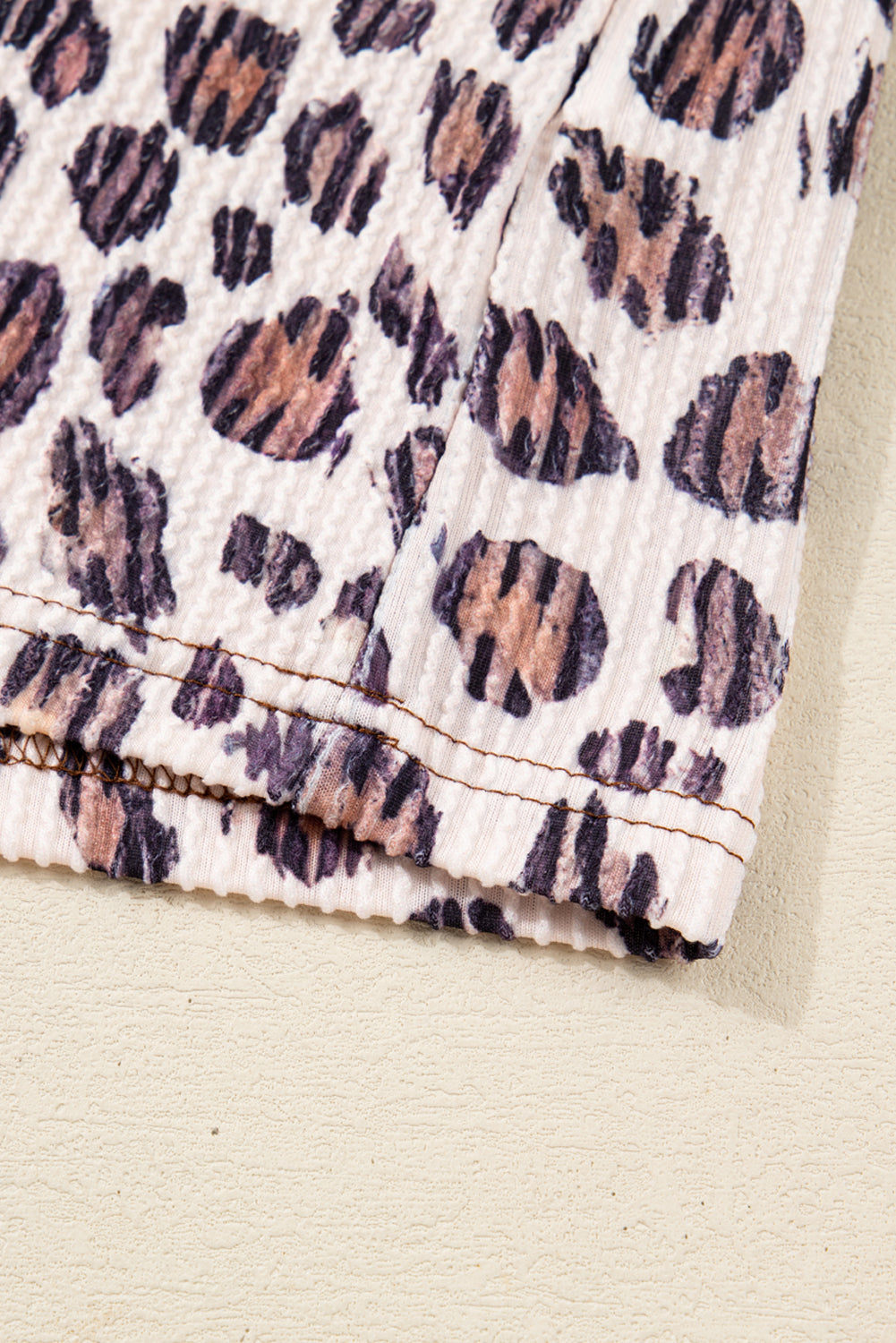 Parchment Leopard Colorblock Patchwork Twist Ribbed Plus Size V Neck Baggy Pullover-Plus Size/Plus Size Tops/Plus Size Long Sleeve Tops-[Adult]-[Female]-2022 Online Blue Zone Planet