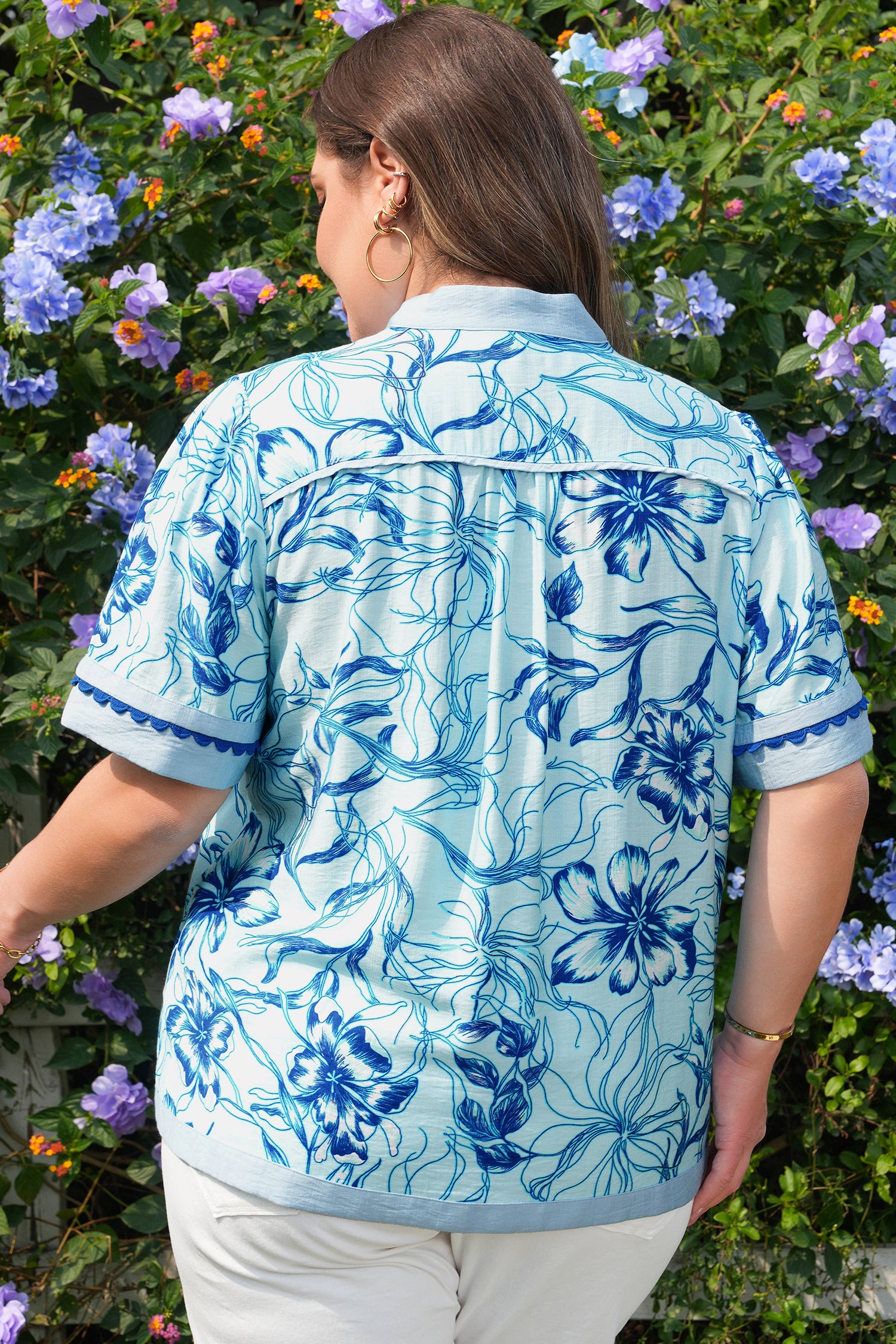Sky Blue Plus Size Scalloped Trim Floral Short Sleeve Blouse-Plus Size/Plus Size Tops/Plus Size Blouses & Shirts-[Adult]-[Female]-2022 Online Blue Zone Planet