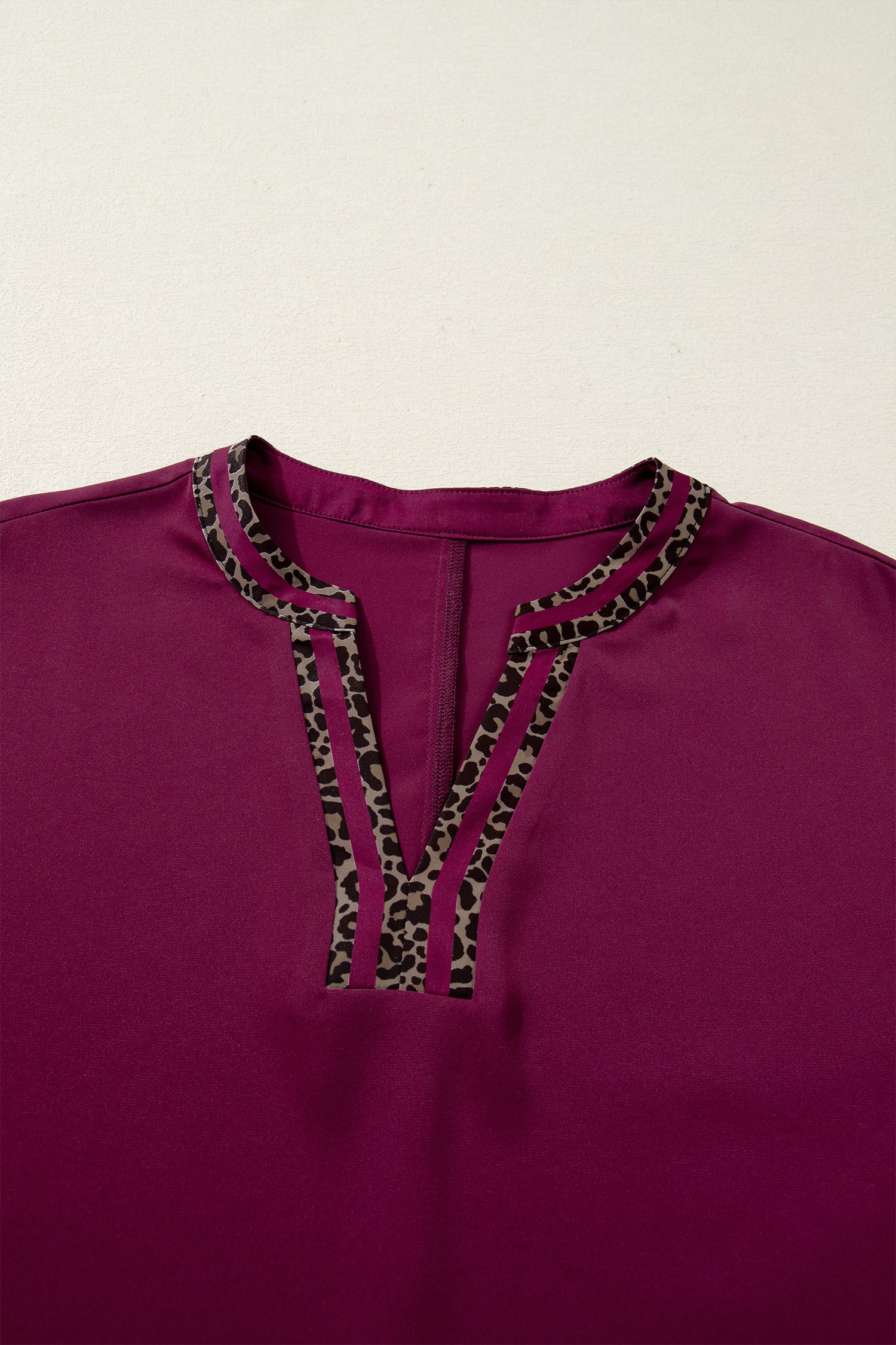 Red Dahlia Contrast Leopard Trim V Neck Short Sleeve Blouse-Tops/Blouses & Shirts-[Adult]-[Female]-2022 Online Blue Zone Planet