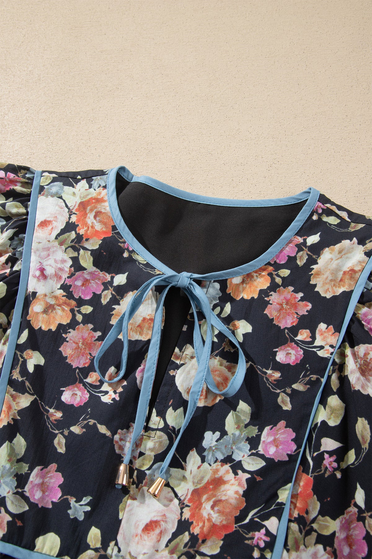 Black Floral Print Contrast Trim Tie V Neck Bracelet Sleeve Blouse-Bracelet-[Adult]-[Female]-2022 Online Blue Zone Planet