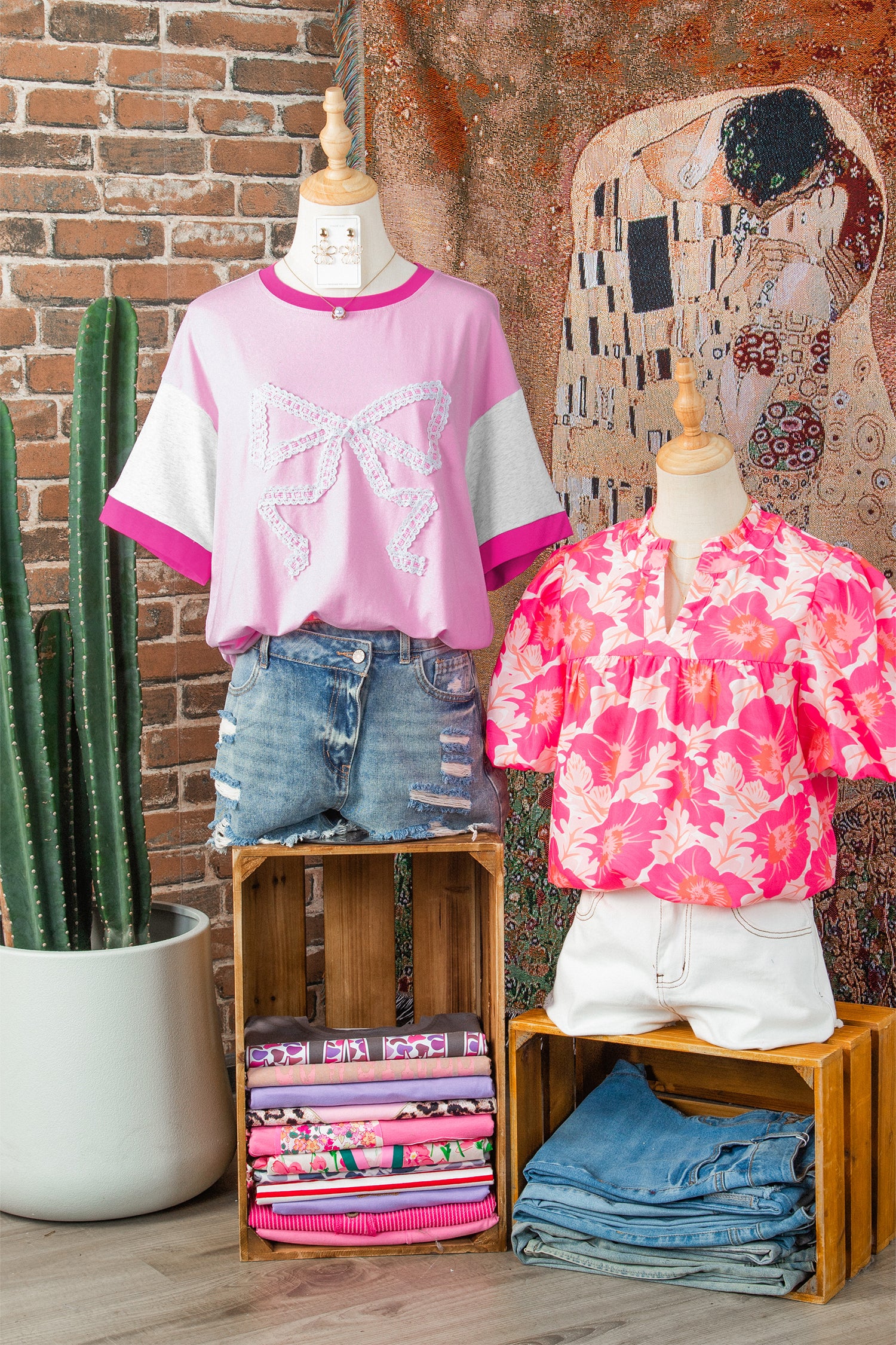 Gossamer Pink Embroidered Bow Detail Color Block Loose Tee-Tops/Tops & Tees-[Adult]-[Female]-2022 Online Blue Zone Planet
