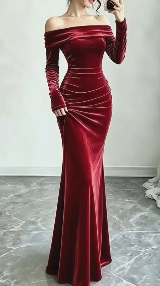 Lynn's Plus Size Off-Shoulder Velvet Mermaid Maxi Dress