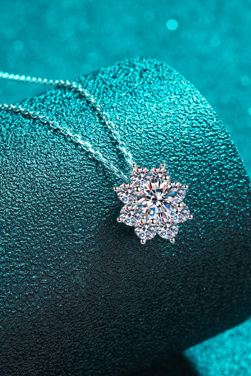 1 Carat Moissanite Floral-Shaped Pendant Necklace BLUE ZONE PLANET
