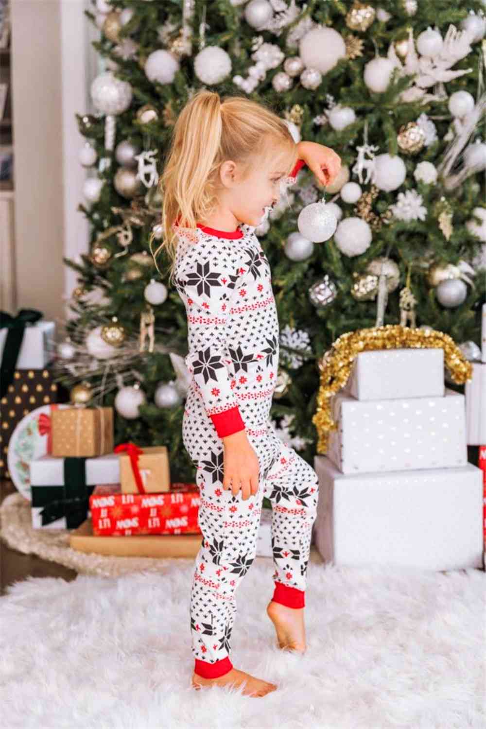 Snowflake Pattern Top and Pants Set BLUE ZONE PLANET