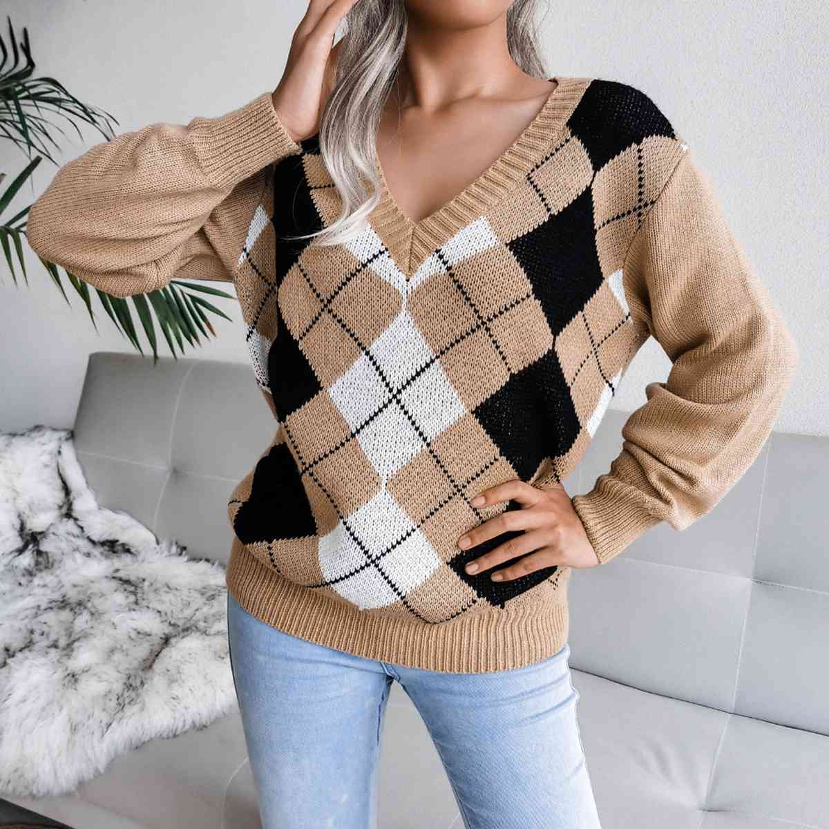 Geometric V-Neck Sweater BLUE ZONE PLANET