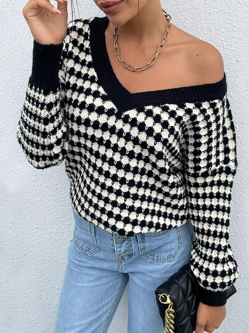 Contrast V-Neck Long Sleeve Knit Top BLUE ZONE PLANET