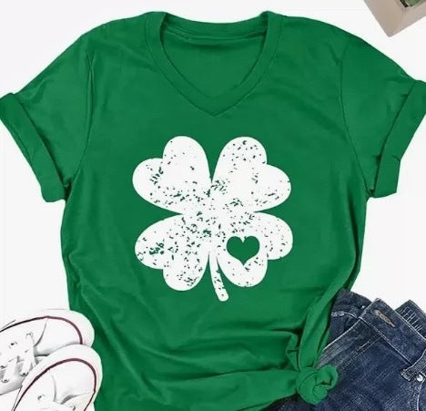 St. Patrick's Day lucky shamrock print T-shirt BLUE ZONE PLANET