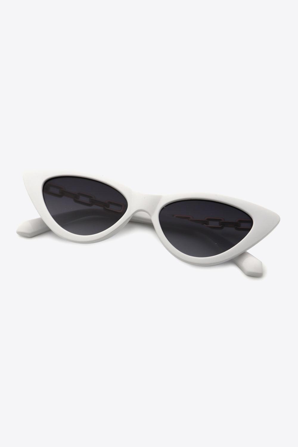 Chain Detail Cat-Eye Sunglasses BLUE ZONE PLANET