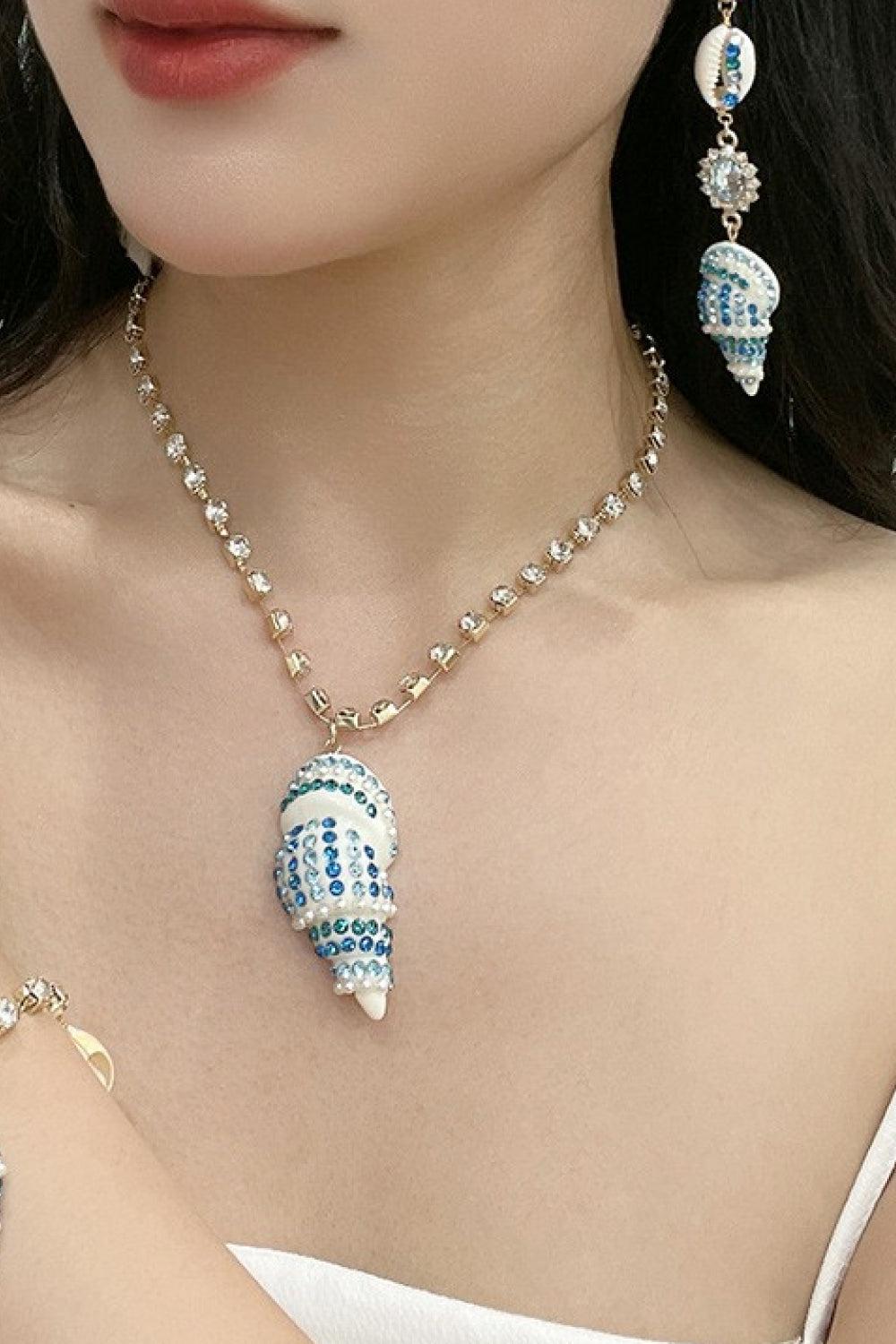 Conch Pendant Rhinestone Necklace BLUE ZONE PLANET