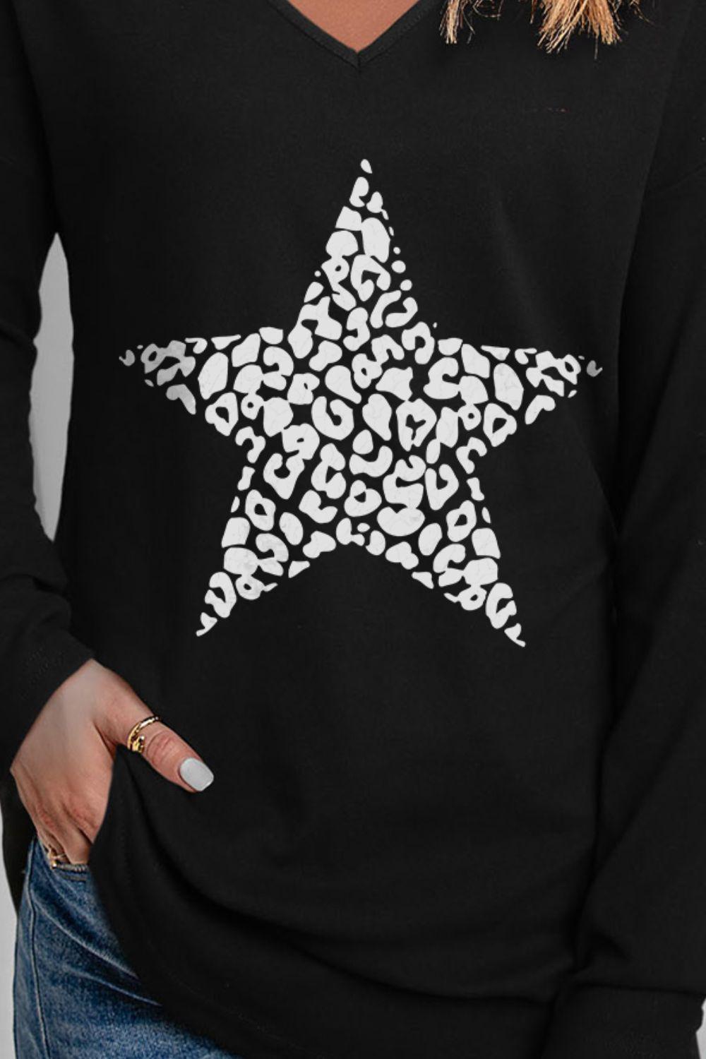 Leopard Star Graphic V-Neck Top BLUE ZONE PLANET