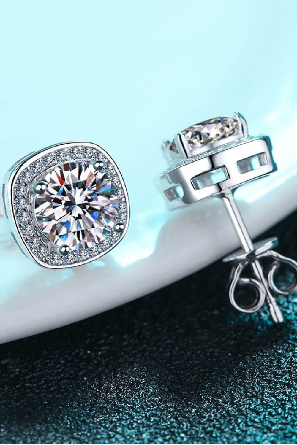 Let Me Love You 1 Carat Moissanite Stud Earrings BLUE ZONE PLANET