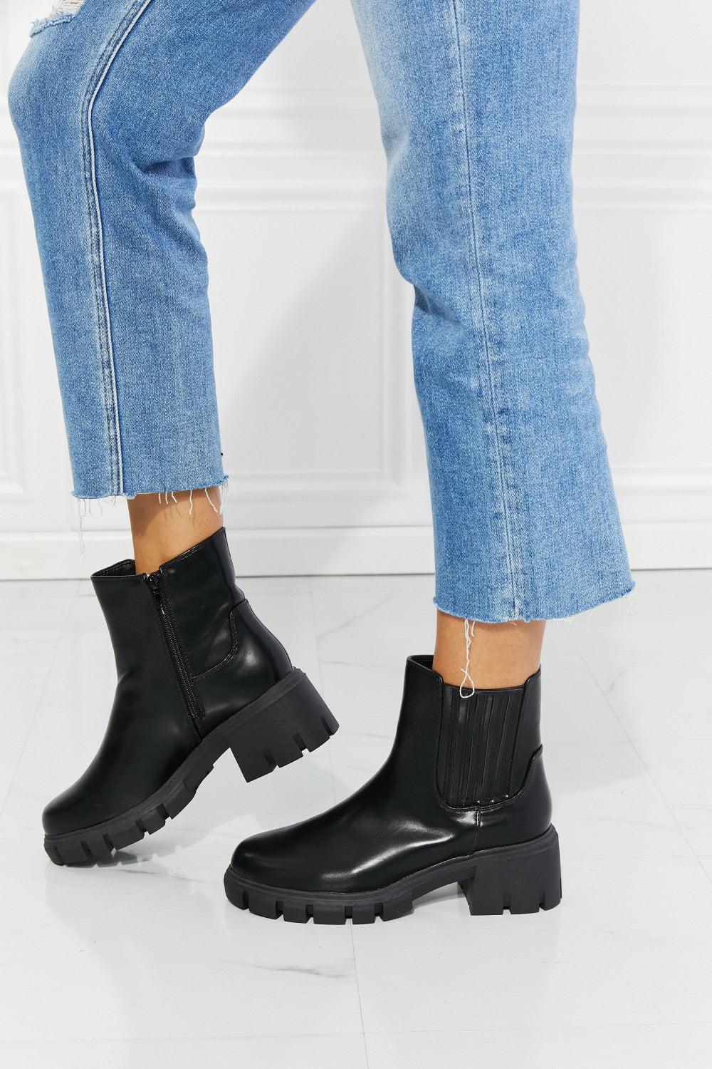 MMShoes What It Takes Lug Sole Chelsea Boots in Black BLUE ZONE PLANET