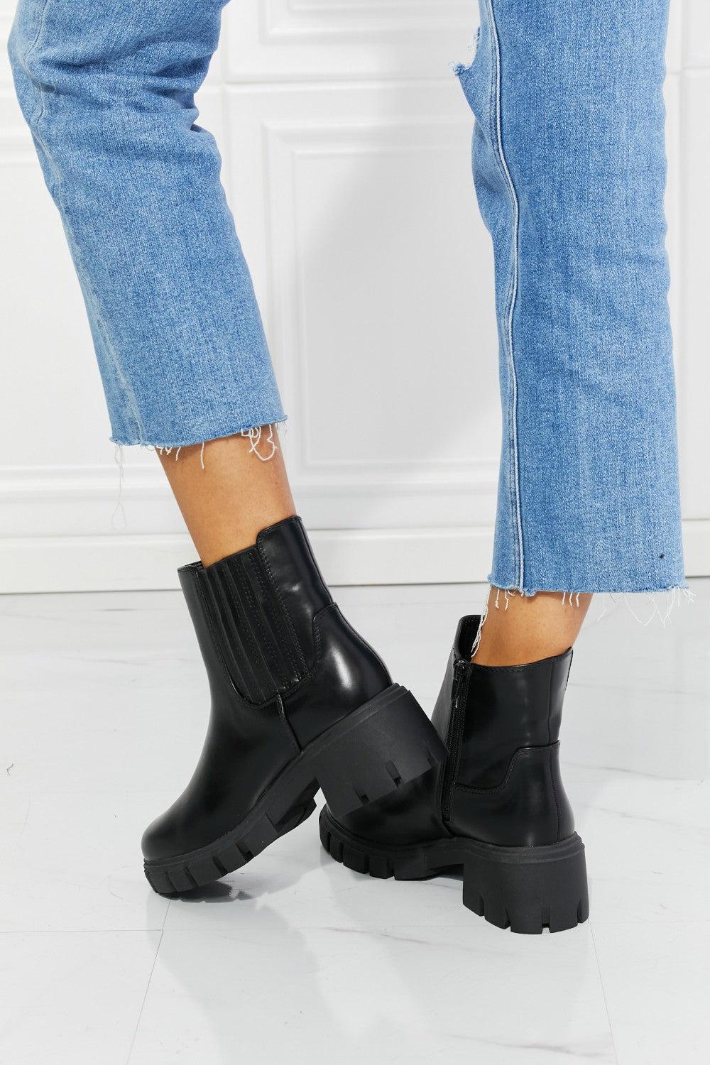 MMShoes What It Takes Lug Sole Chelsea Boots in Black BLUE ZONE PLANET