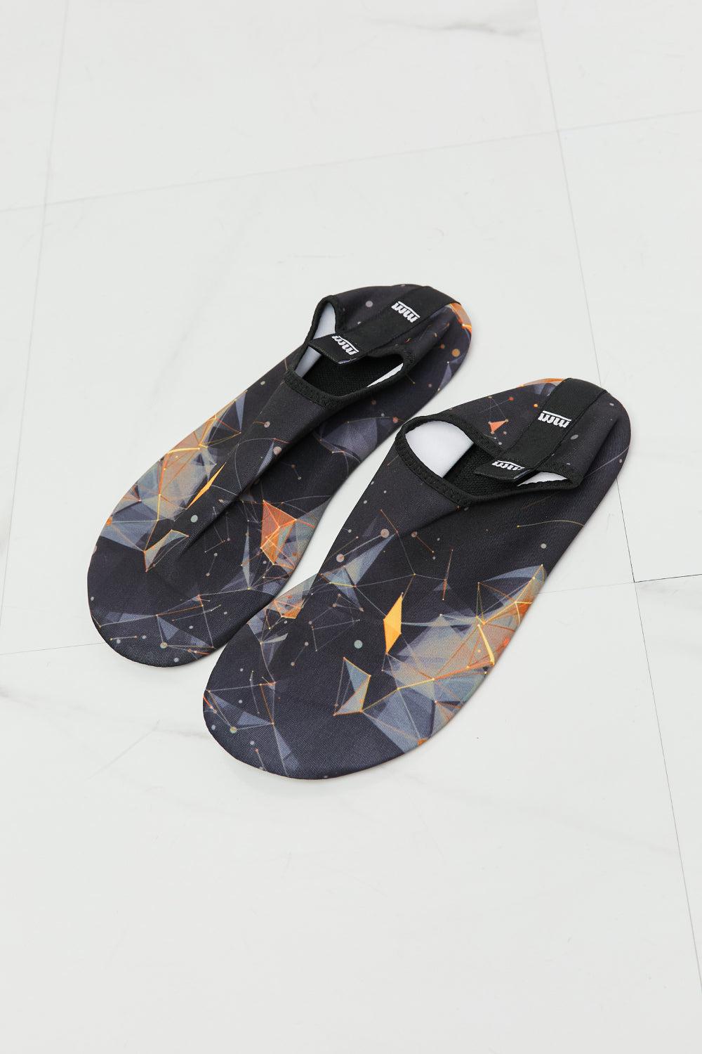MMshoes On The Shore Water Shoes in Black/Orange BLUE ZONE PLANET