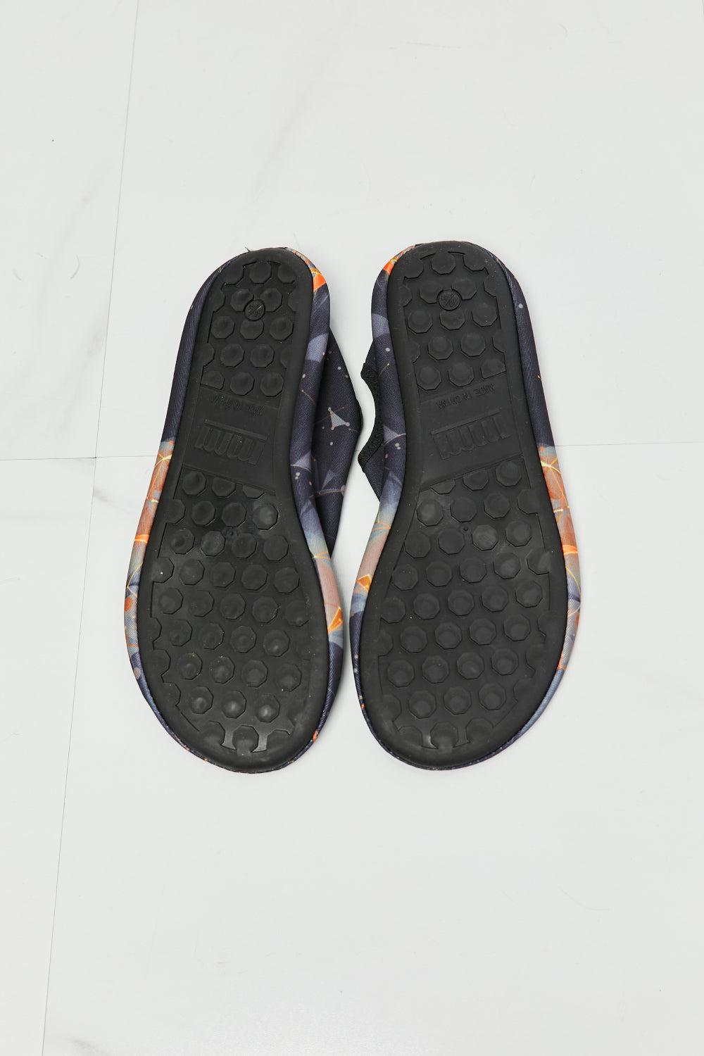 MMshoes On The Shore Water Shoes in Black/Orange BLUE ZONE PLANET