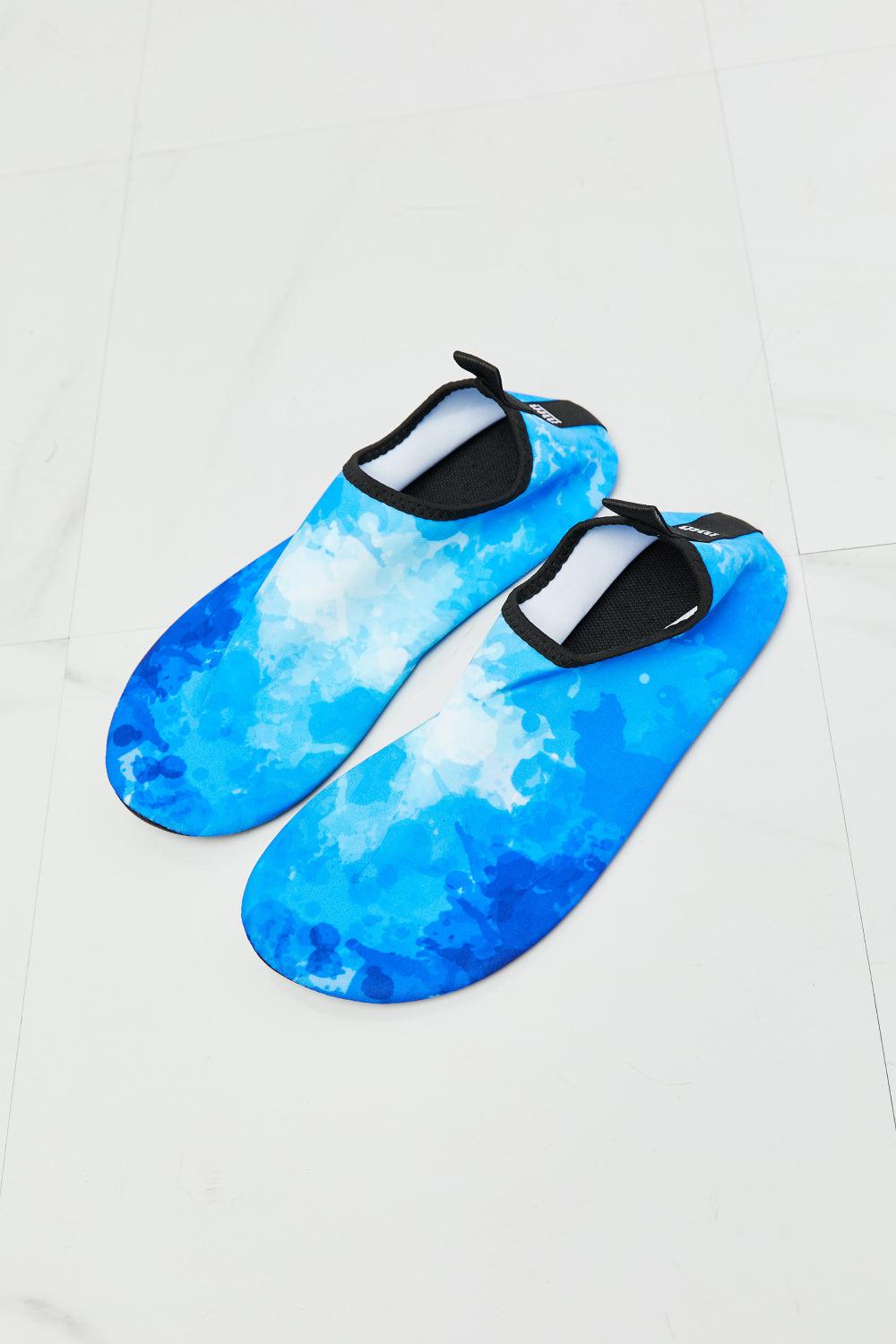 MMshoes On The Shore Water Shoes in Blue BLUE ZONE PLANET