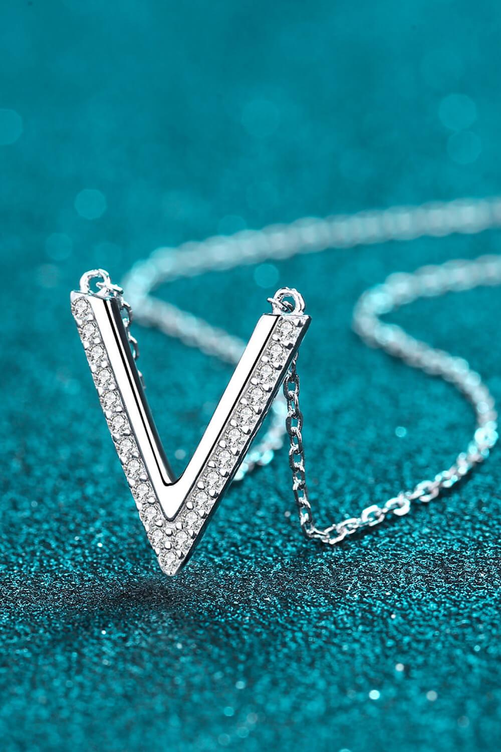 Sterling Silver V Letter Pendant Necklace-TOPS / DRESSES-[Adult]-[Female]-Silver-One Size-2022 Online Blue Zone Planet