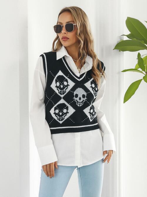 Skull Contrast V-Neck Sweater Vest BLUE ZONE PLANET