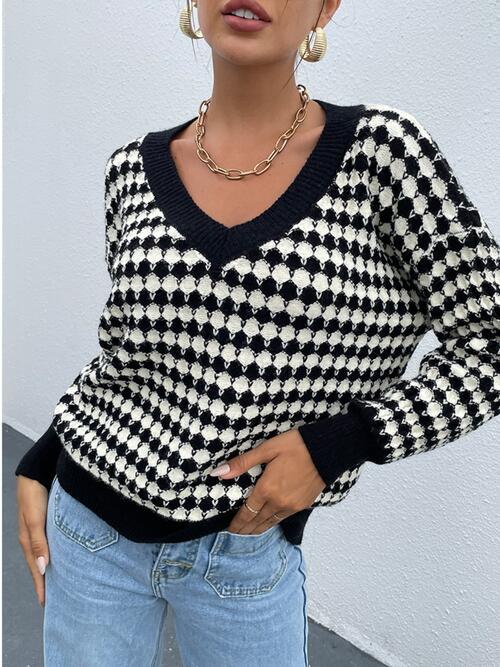 Contrast V-Neck Long Sleeve Knit Top BLUE ZONE PLANET