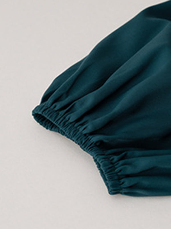 Elegant and elegant dress with ruffles and V-neck kakaclo