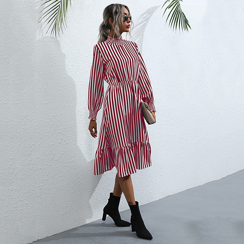 Retro striped long -sleeved high -neck dress in the long style kakaclo