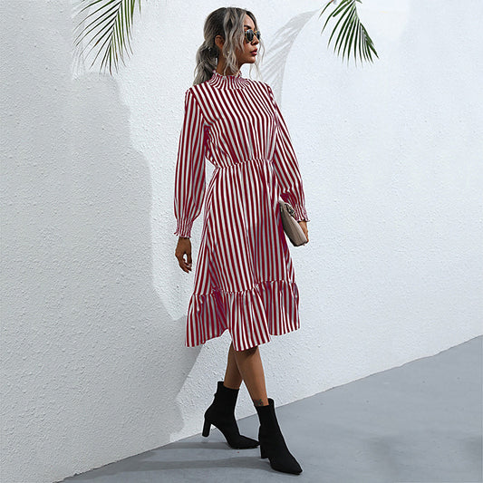 Retro striped long -sleeved high -neck dress in the long style kakaclo